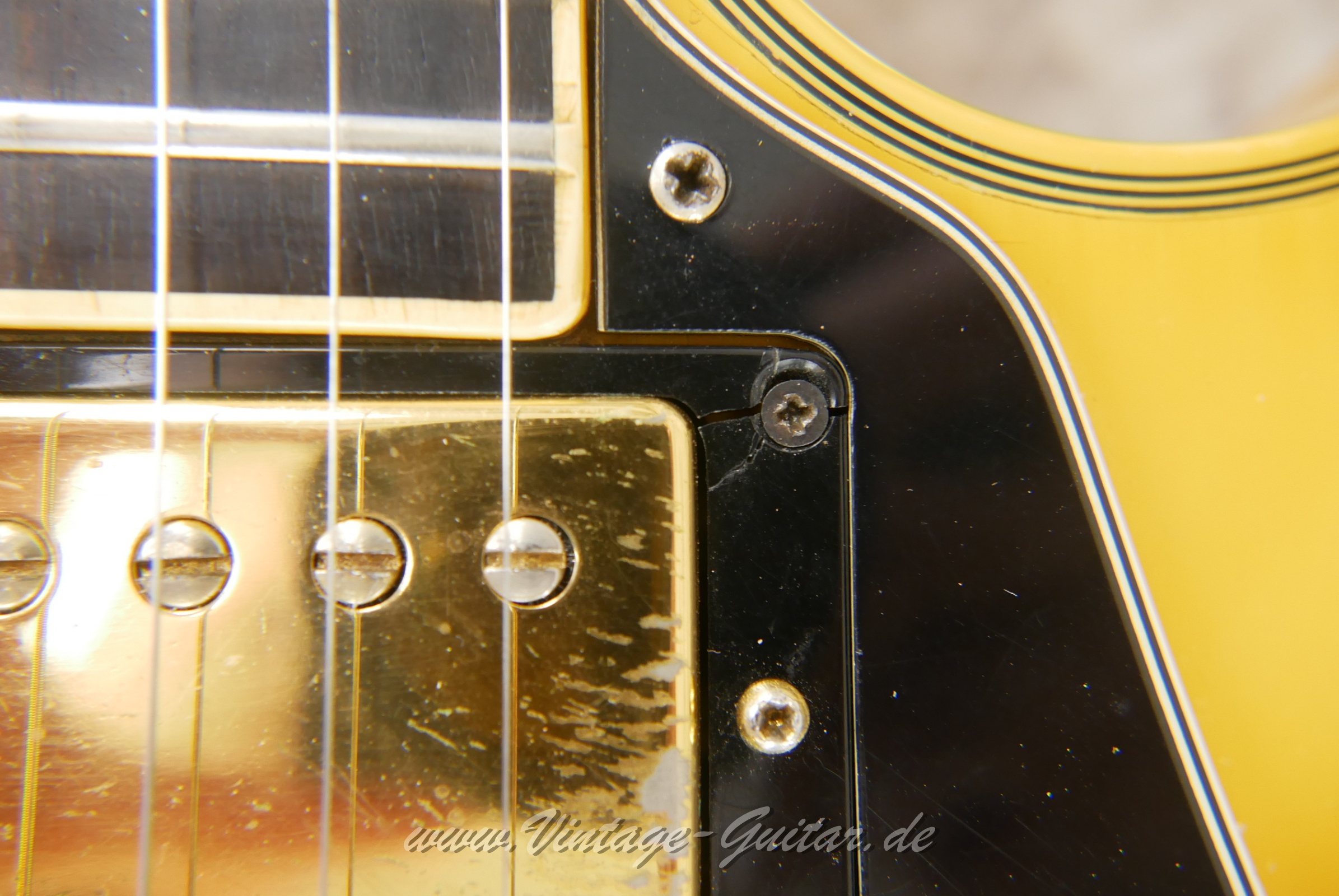 Gibson_Les Paul_Custom_alpine_white_1977-021.JPG